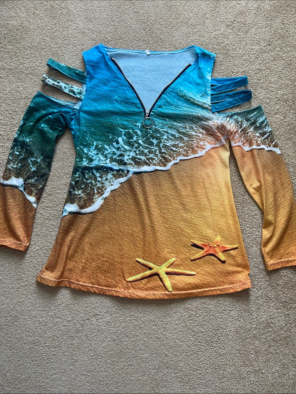 Women’s Beach Scene Cold-Shoulder Top with Zip - Blue & Tan
